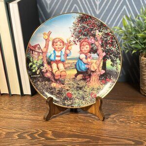 Vintage Hummel Apple Tree Boy and Girl Plate Little Companions Danbury Mint 1980